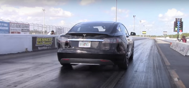 Нарезка видео драг-рейсинга Tesla Model S p85d