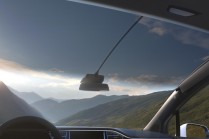 Огромное панорамное стекло Tesla Model X