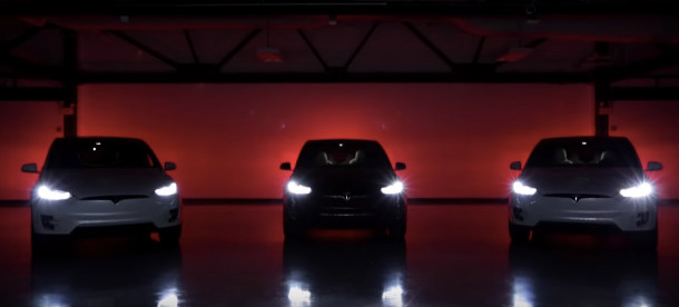 Tesla Model X на световом шоу