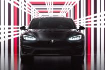 Обновленная Tesla Model S Plaid